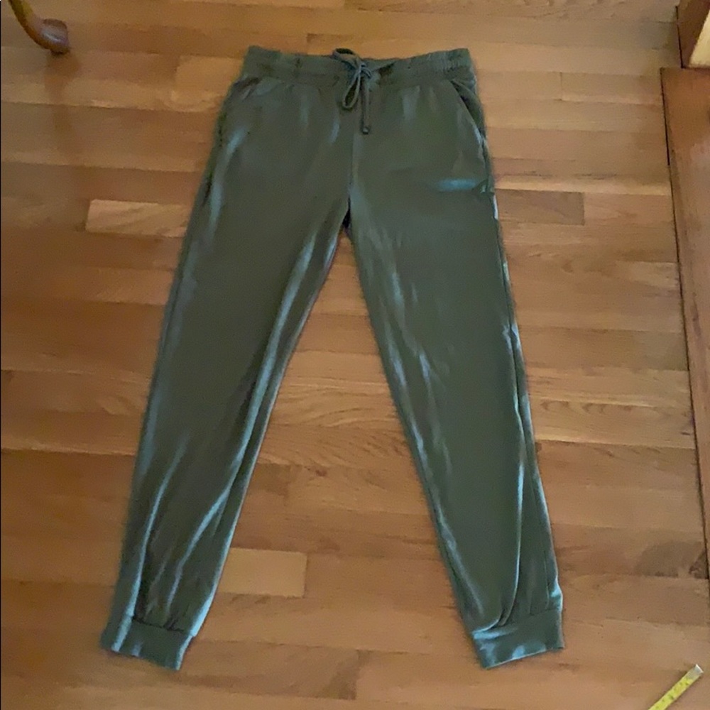 Sweatpants/Joggers - Size Small